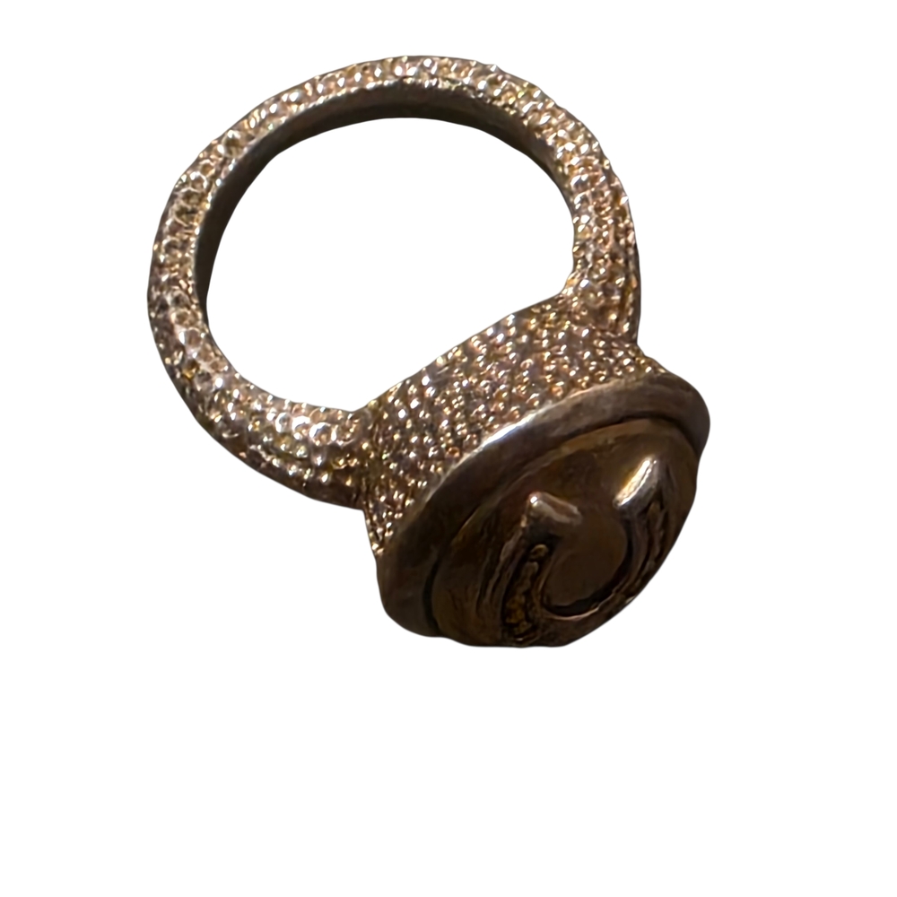 Gold Tone Textured Horseshoe Statement Ring Size 5 - Picture 4 of 6